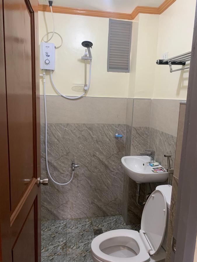 Zl Travelers Inn Batuan Exterior foto